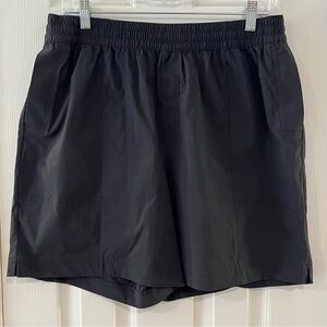 Women’s Columbia Black Sports Shorts Elastic Waste Drawstring Size Large NWOT